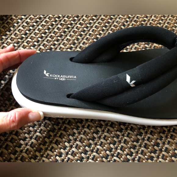 🖤Koolaburra by UGG Lightweight Toe Thong Alane Black Flip-Flop Sandals - Picture 5 of 11
